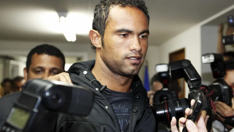 Justiça manda prender goleiro Bruno após viagem sem autorização